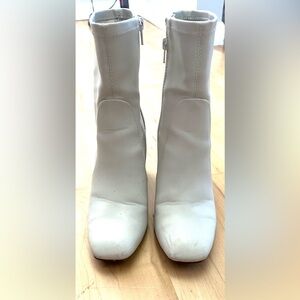 Women’s Cream heeled bootie
